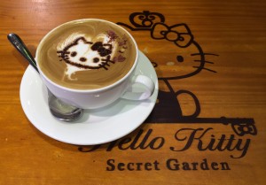 hello kitty cafe rose latte