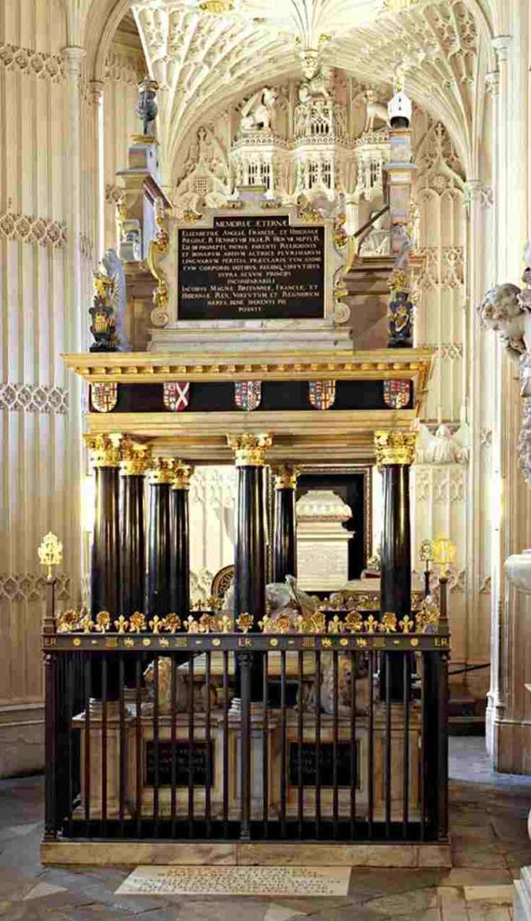 Gold and black tomb