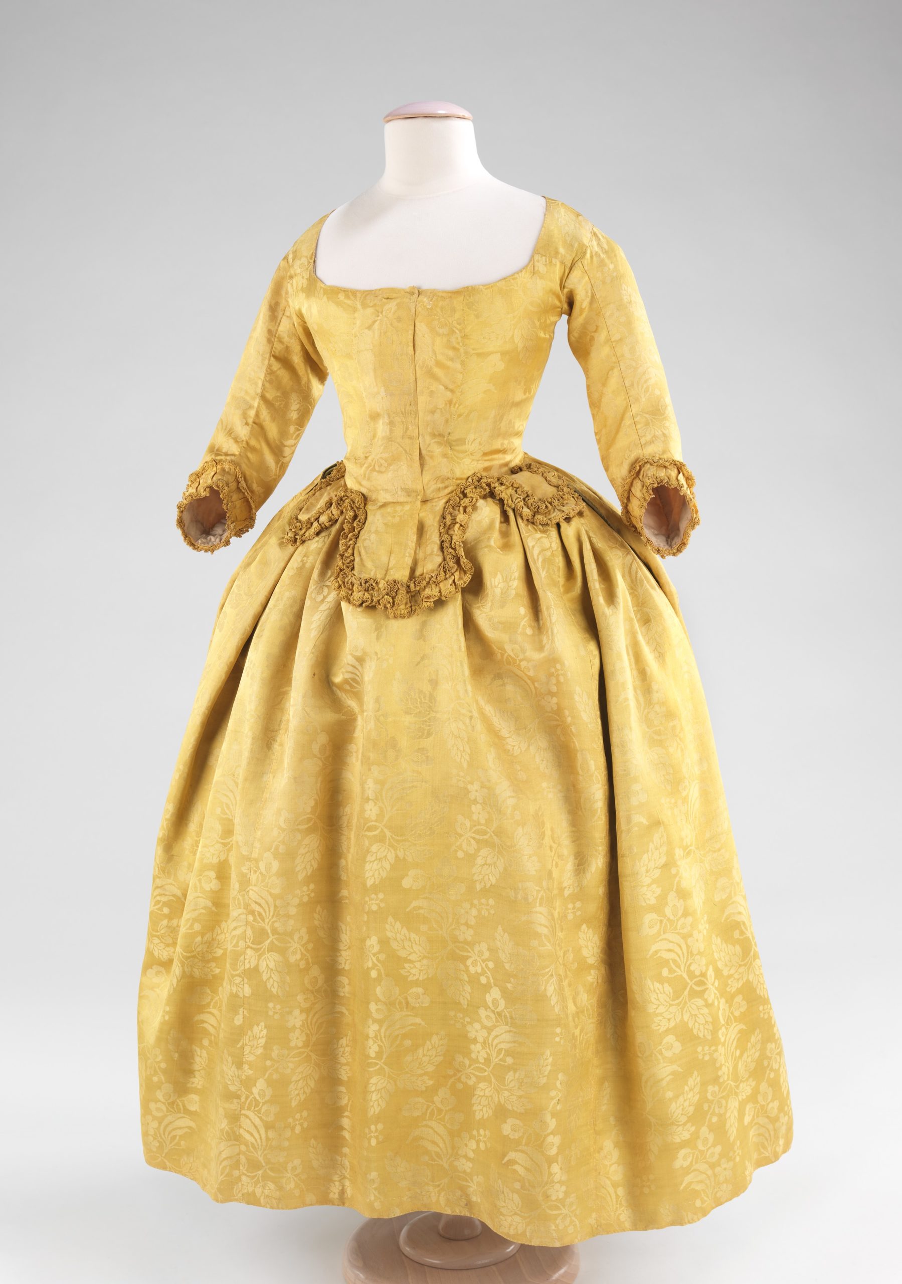 The 1820s in Fashionable Gowns: A Visual Guide to the Decade | Mimi Matthews